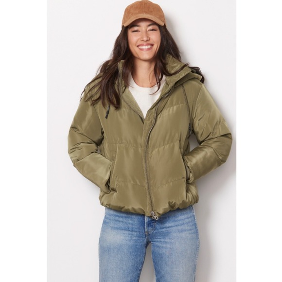 Jakke‎ NWT Evereve Poppy Recycled Puffer Coat Hooded Olive Green Size 6 (M/L)